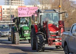 Ueber Zehn Kilometer Protestlawine Waelzte Sich Durch Jena 19